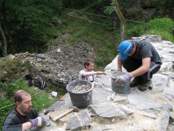 Zaniklý hrad ve Vamberku není legenda, archeologové našli důkazy