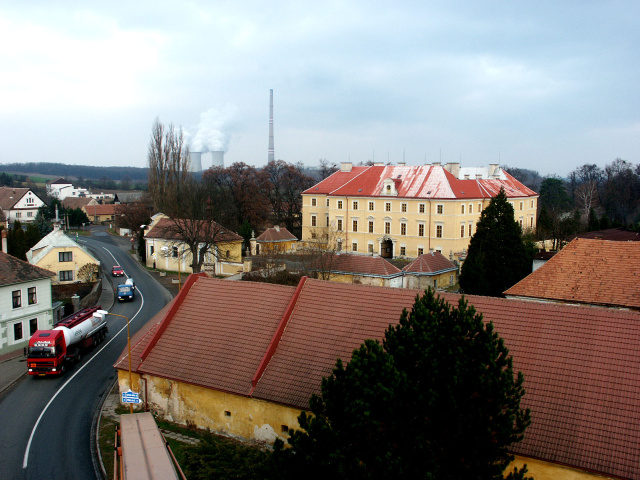 Zdechovice - náves, Zdechovice - zámek