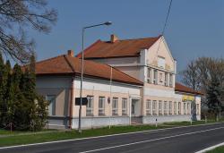 municipal_office_okrinek.jpg