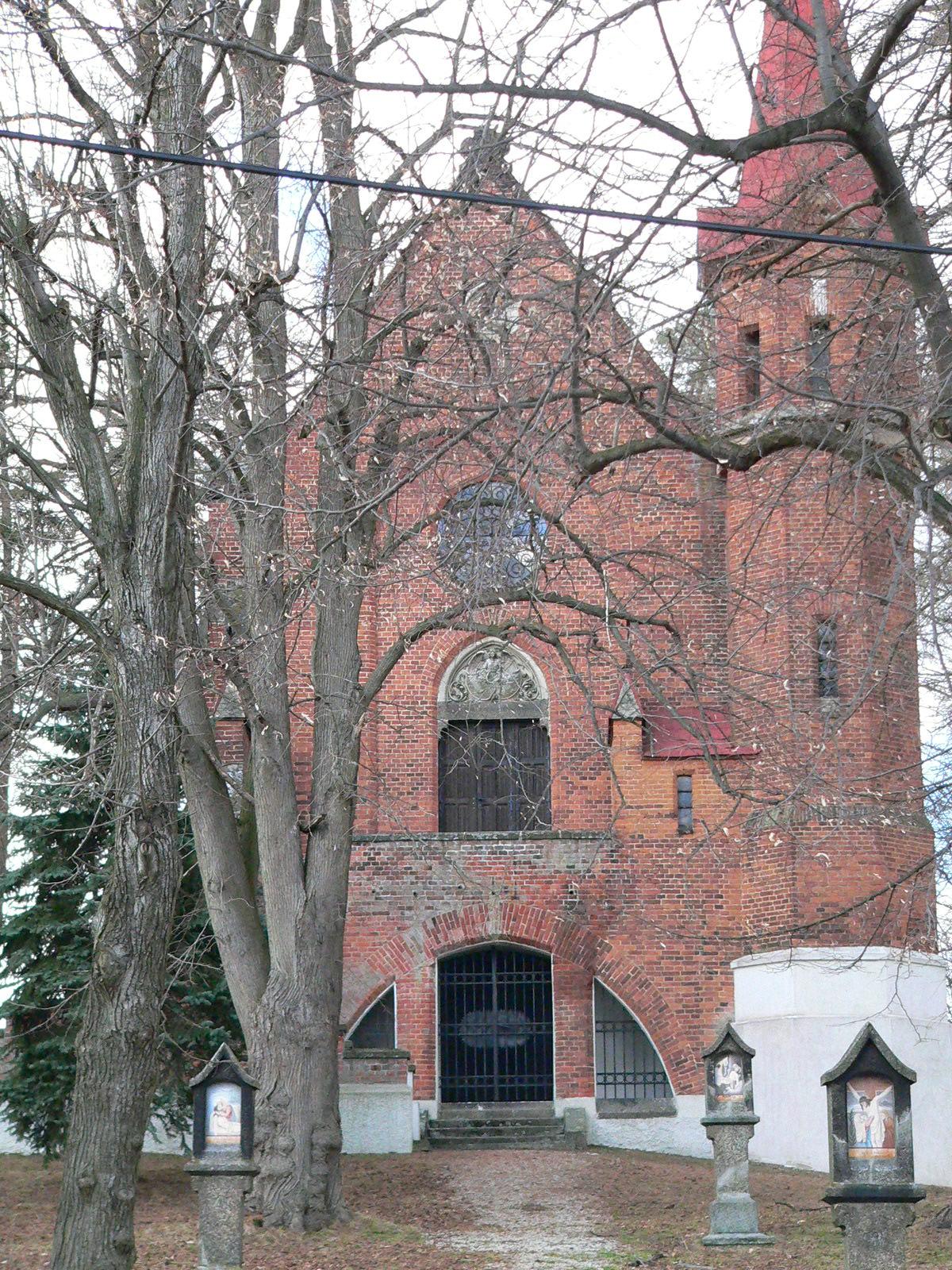 OBEC NETÍN - hrobka rodu Lobkowiczů